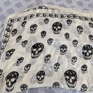 Authentic Alexander McQueen Silk Skull Scarf - Black/White